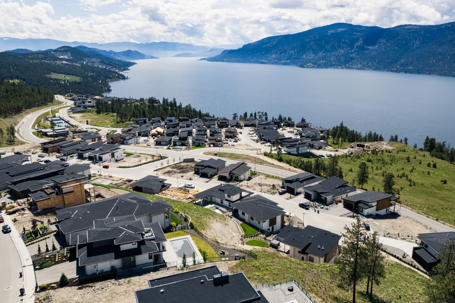 Lakestone LUX Homes Okanagan