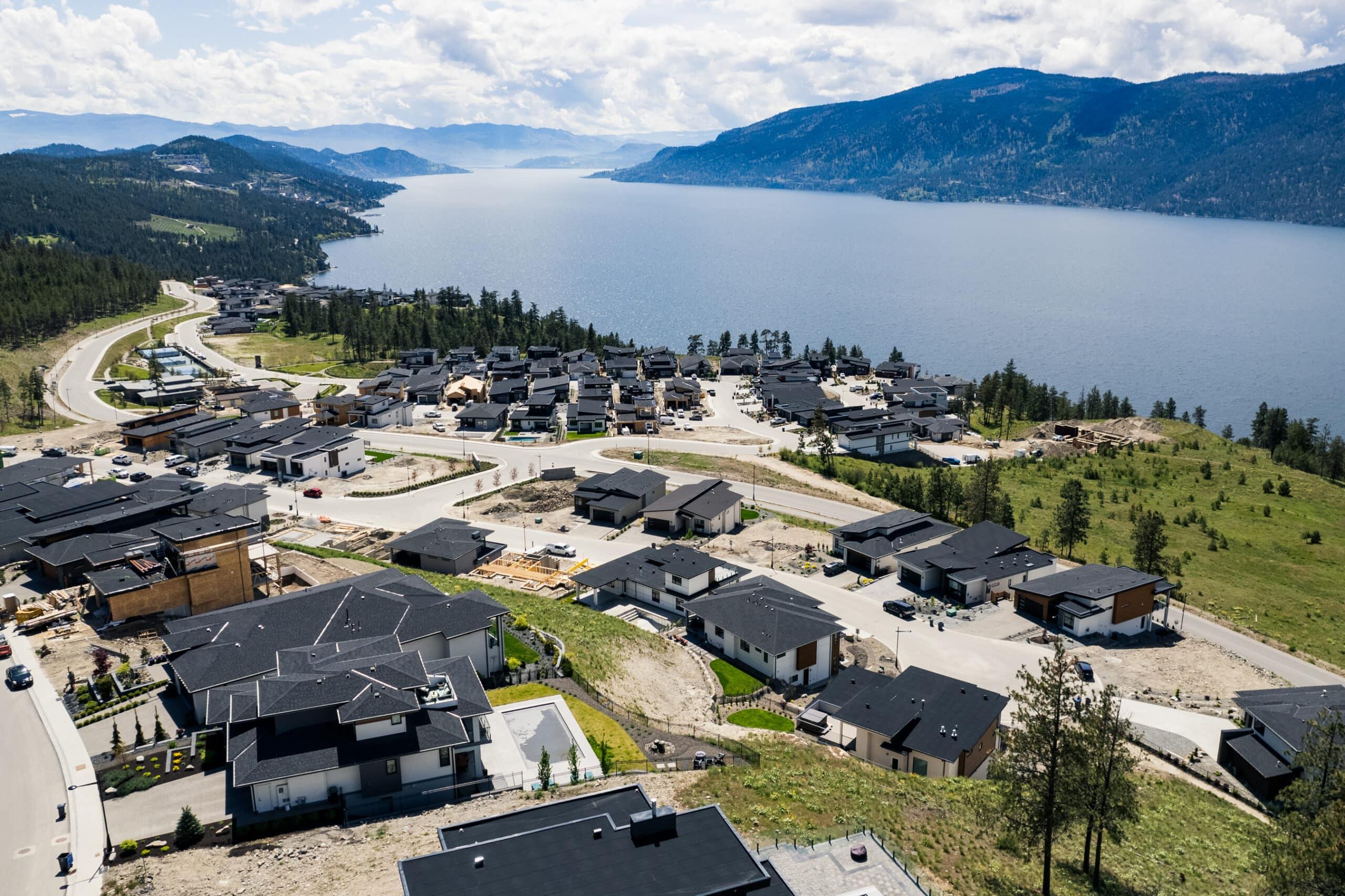 Lakestone LUX Homes Okanagan