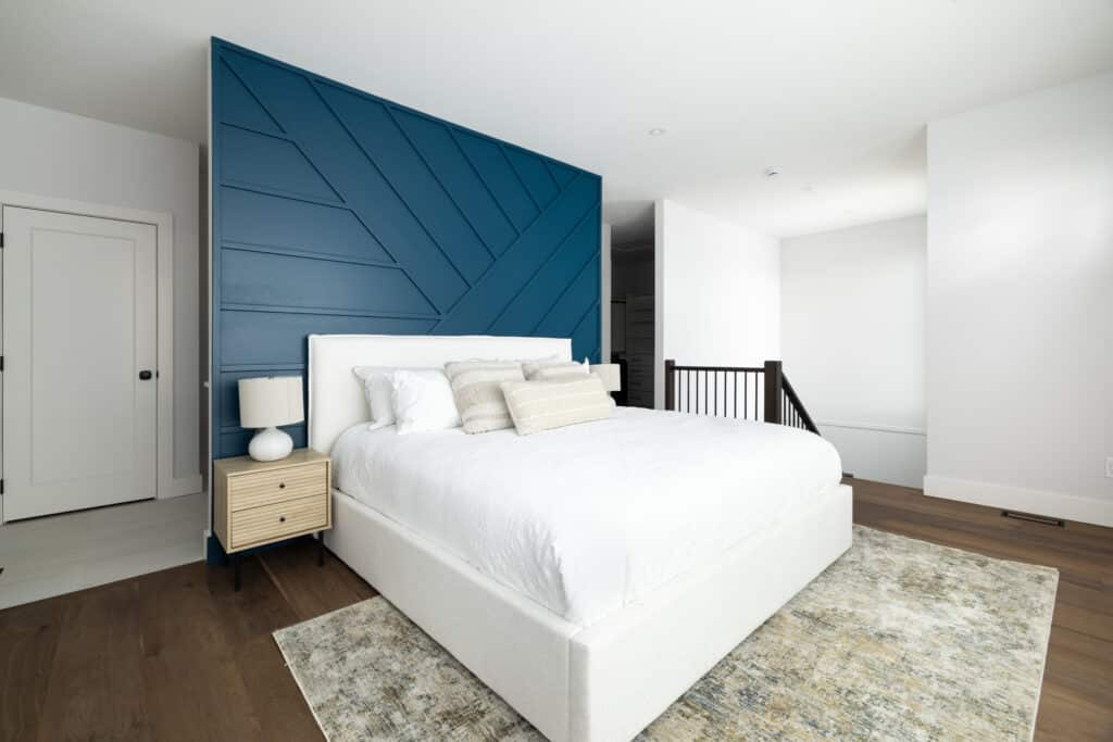 104 Heldon Crt LUX 20