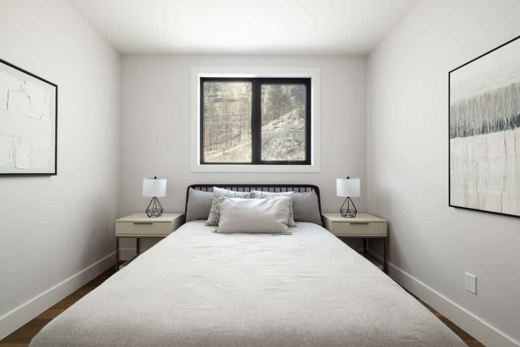 104 Heldon Crt LUX 58
