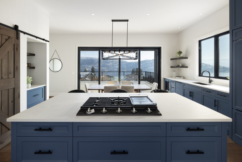 104 Heldon Crt LUX 70