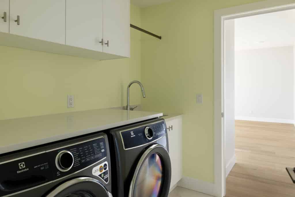 LUX HOMES Kelowna Okanagan Custom Home Builder and renovations
